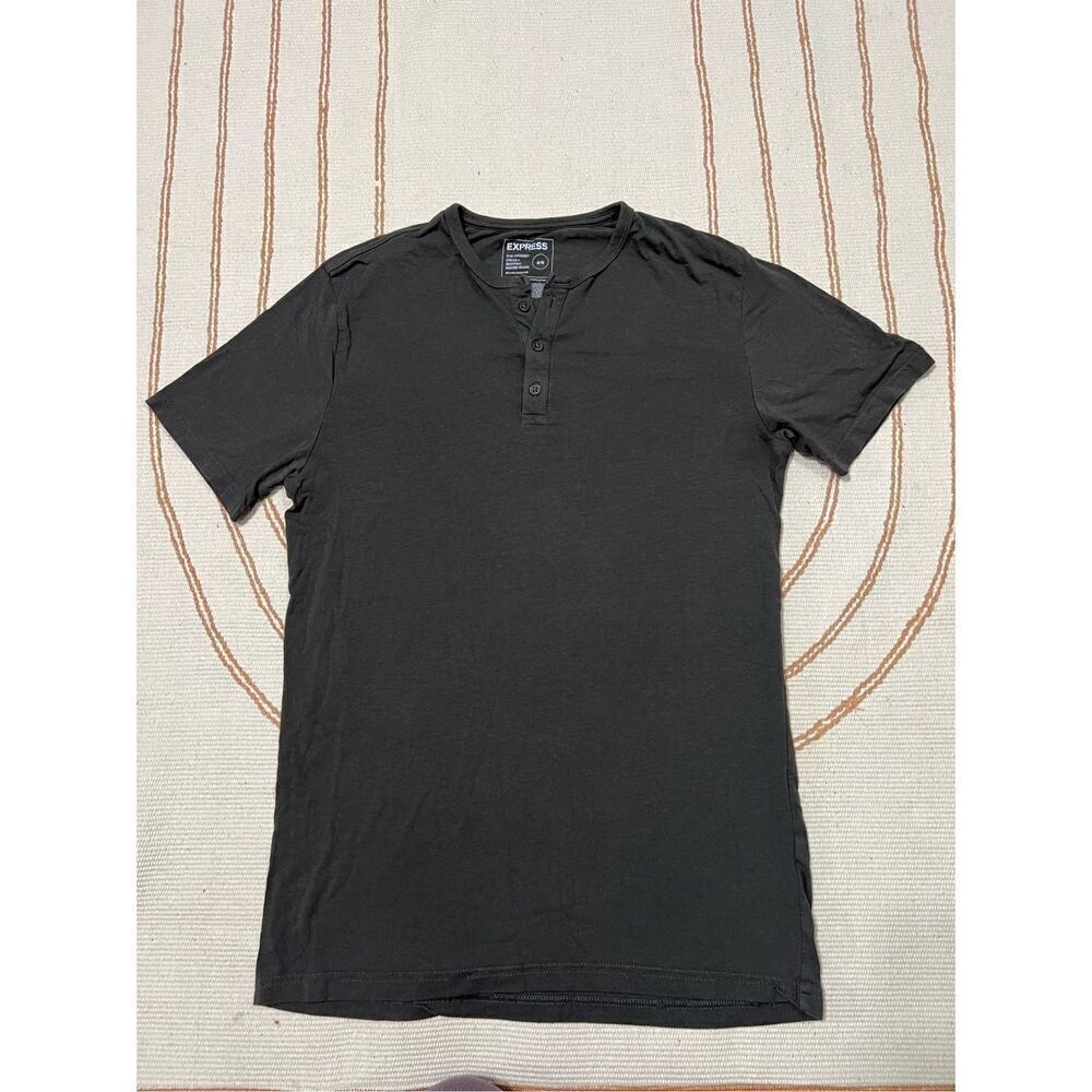 Express 3-button men's t-shirt